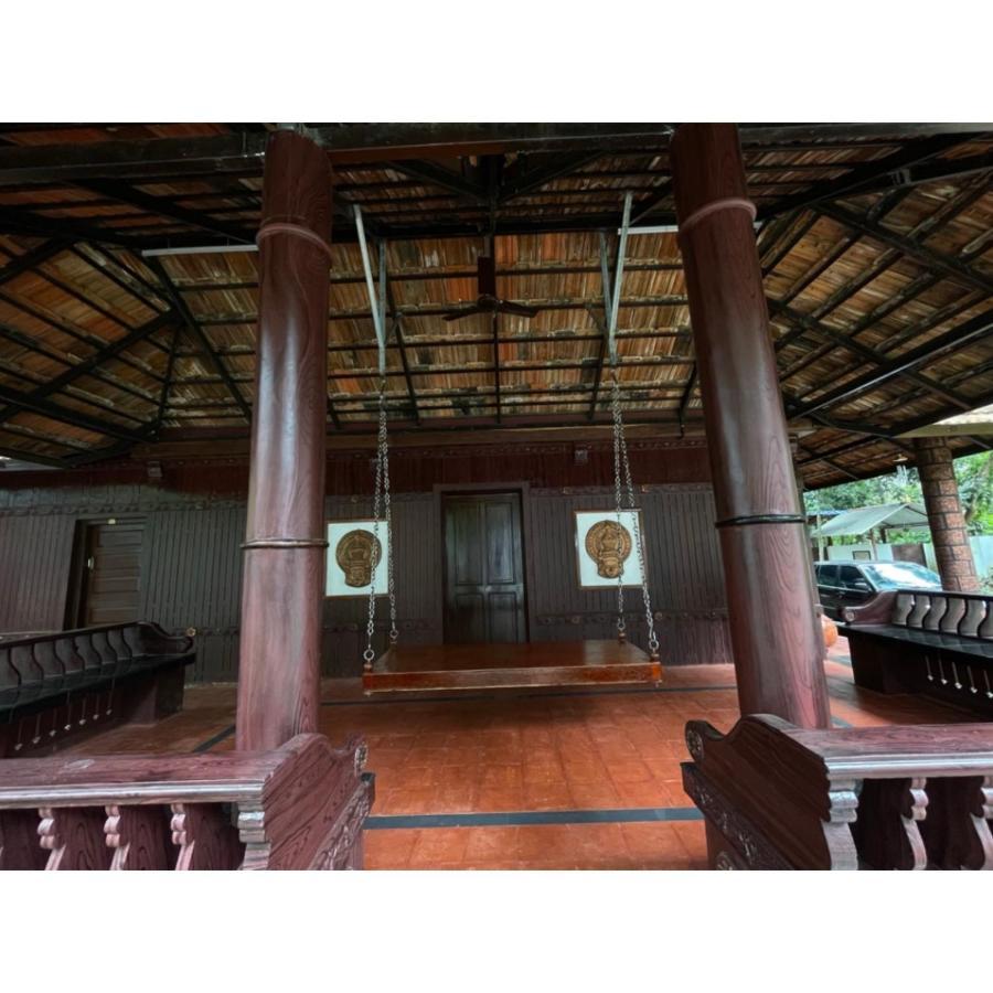 Kerala Heritage - Periya Veedu Neyyattinkara