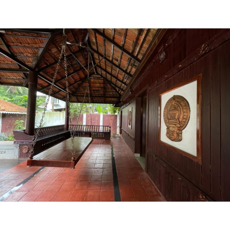 Kerala Heritage - Periya Veedu Holiday home