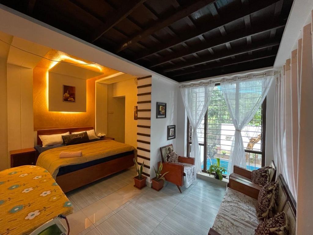 Kerala Heritage - Periya Veedu Holiday home *