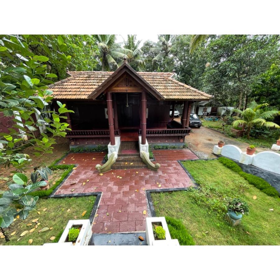 Holiday home Kerala Heritage - Periya Veedu Neyyattinkara